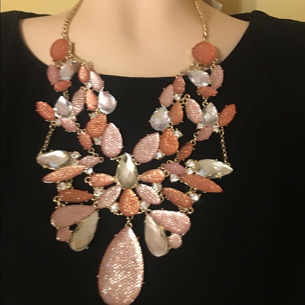 Statement necklace